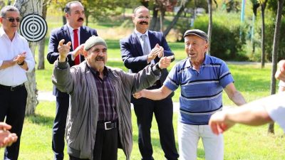 Aksaray’da “Kuşaktan Kuşağa Öğrenme Etkinliği” kapsamında yaşlılar ve çocuklar, sporun