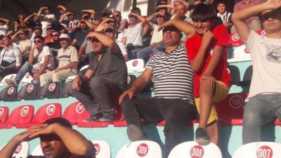 Aksarayspor’da güneş engeli: Liderliğe rağmen tribünler boş!
