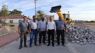 Eskil Belediye Başkanı Mustafa Zavlak, gece gündüz demeden çalışmaya devam