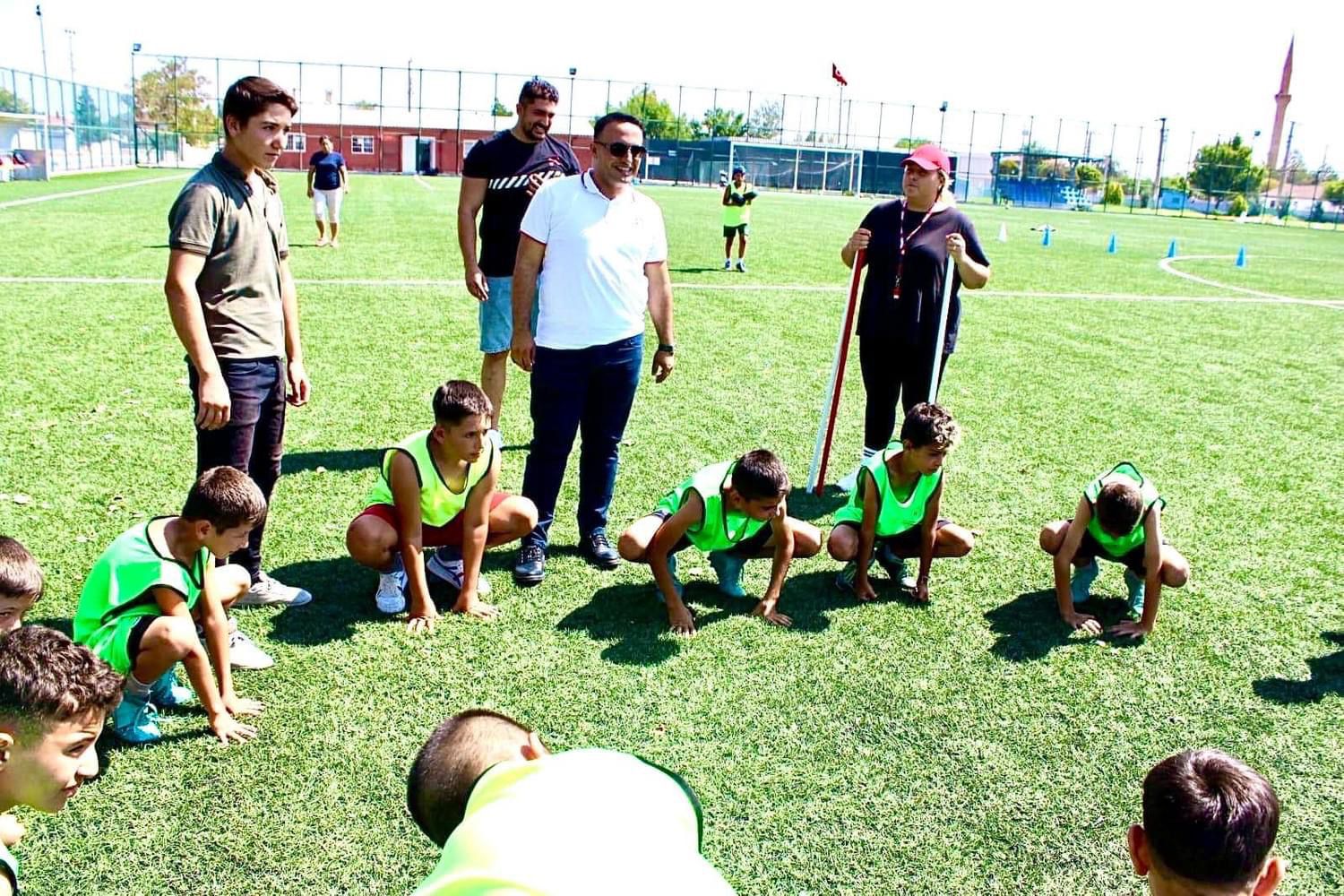 Kaymakamdan öğrencilere moral ziyareti: Spor, kitap ve eğlence bir arada!