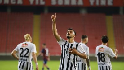 Nesine 2. Lig’de heyecan sürüyor. Aksarayspor’un liderlik yarışını sürdürdüğü 2.