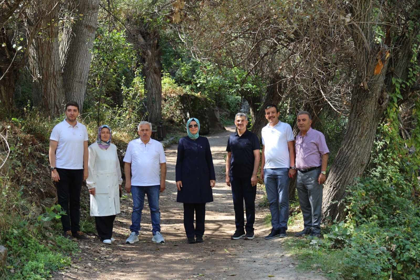 AK Parti heyeti Ihlara Vadisinde; doğa ile iç içe yürüyüş yaptılar 