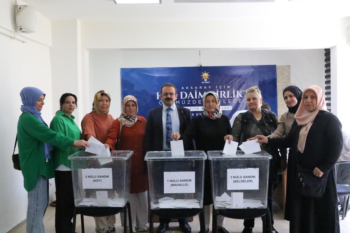 Aksaray’da AK Parti il teşkilatı tarafından  kongre süreci öncesinde yapılan