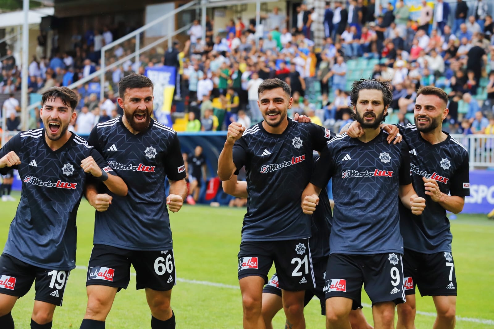 Aksarayspor Derincespor’u gol yağmuruna tuttu: 5-1!