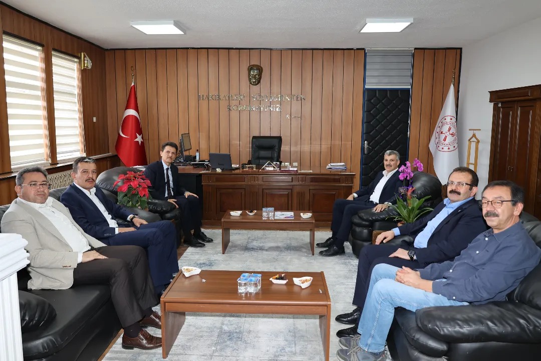 AK Parti Aksaray İl Başkanı Hamza Aktürk ve beraberindeki heyet,