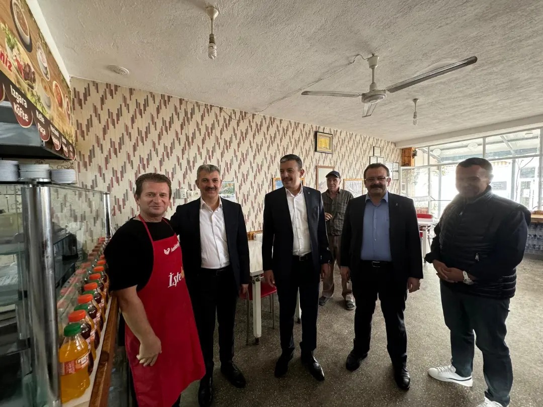 AK Parti Aksaray İl Başkanı Hamza Aktürk şehir içerisindeki ziyaretlerine