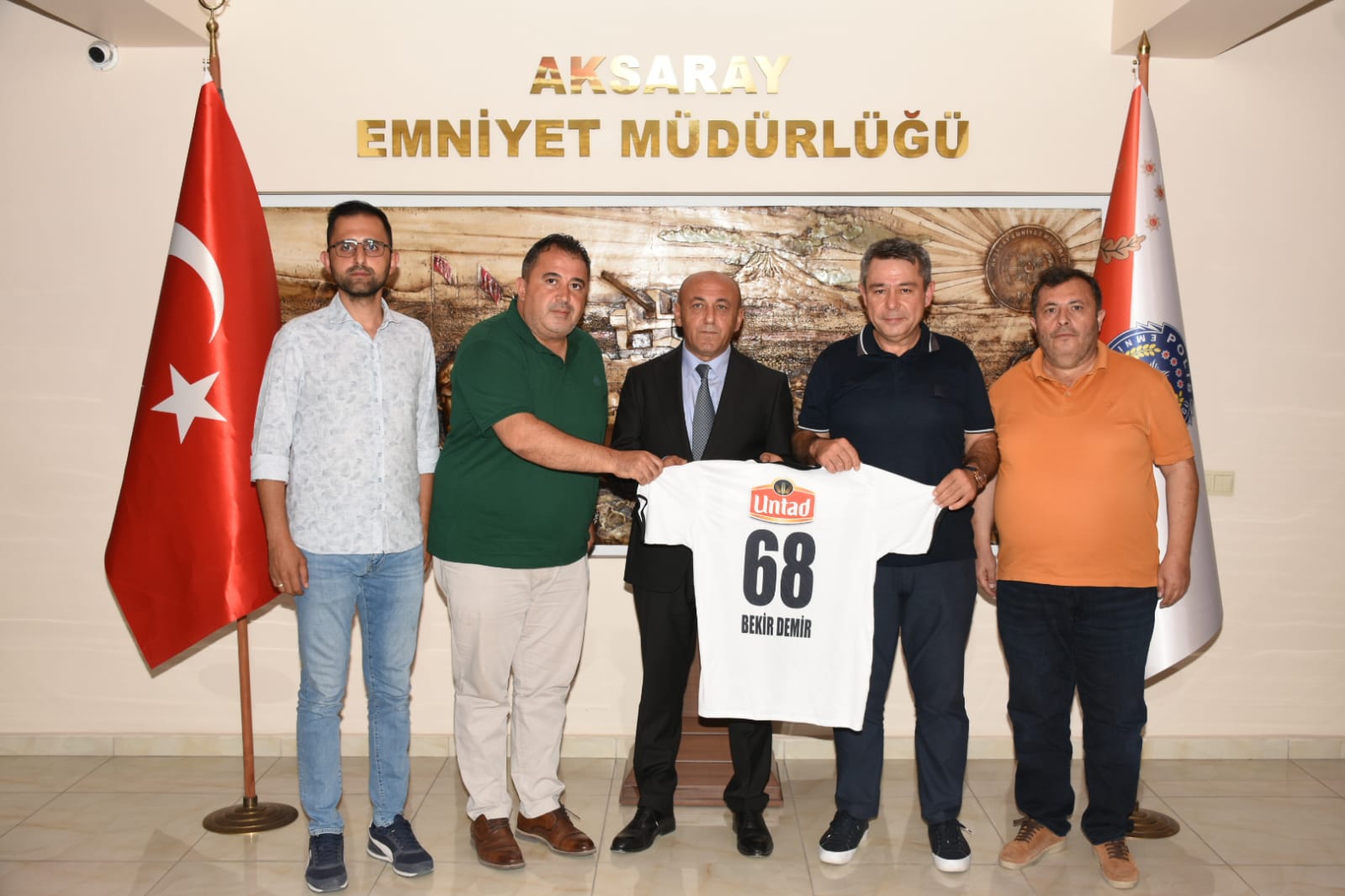 Aksaray Belediyespor yönetiminden Emniyet Müdürü Demir’e ziyaret