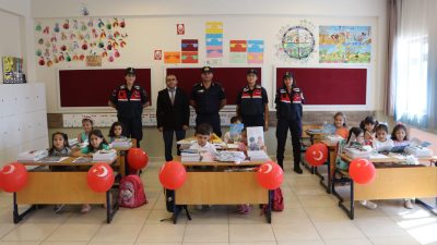Yeni eğitim-öğretim yılının başlaması nedeniyle Aksaray İl Jandarma Komutanlığı ekipleri