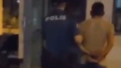Kayseri'de polisin "dur" ihtarına uymayarak kaçmaya çalışan alkollü sürücüye 25
