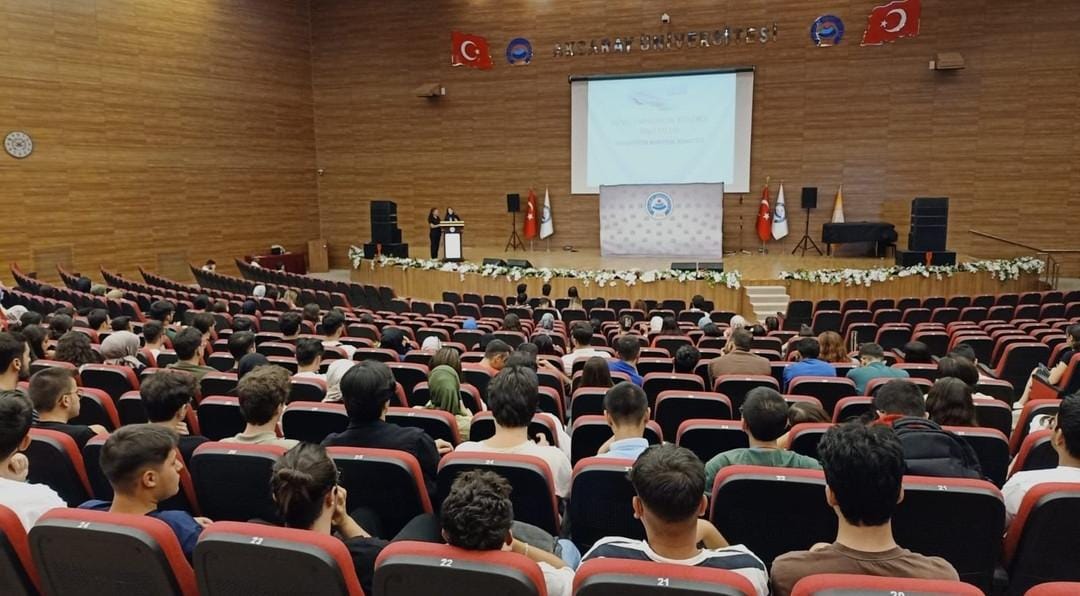 Aksaray Üniversitesi Tıp Fakültesi’nde panel dersleri başladı