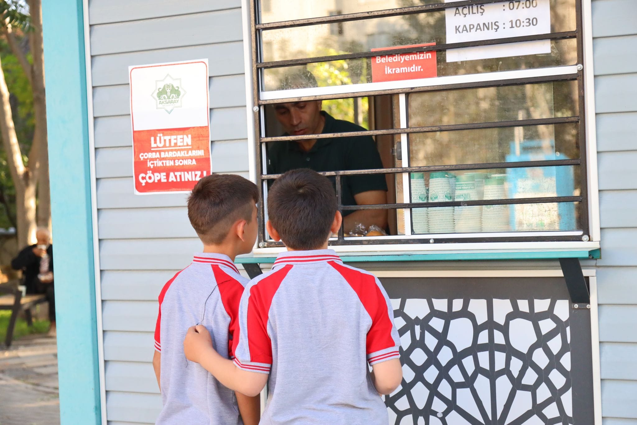 Aksaray’da Çorba Evlerine yoğun ilgi, çocuklar okula giderken uğruyor