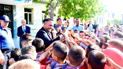 Sultanhanı Kaymakamı Abdullah Melikoğlu, 2024-2025 eğitim-öğretim döneminin ilk ders zilinde