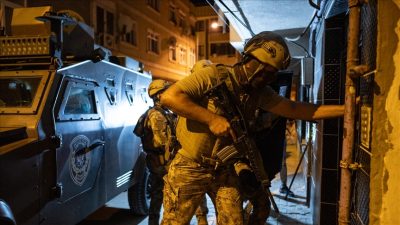 Bakan Yerlikaya, sosyal medya hesabından yaptığı açıklamada, "Rusya'da Interpol kırmızı