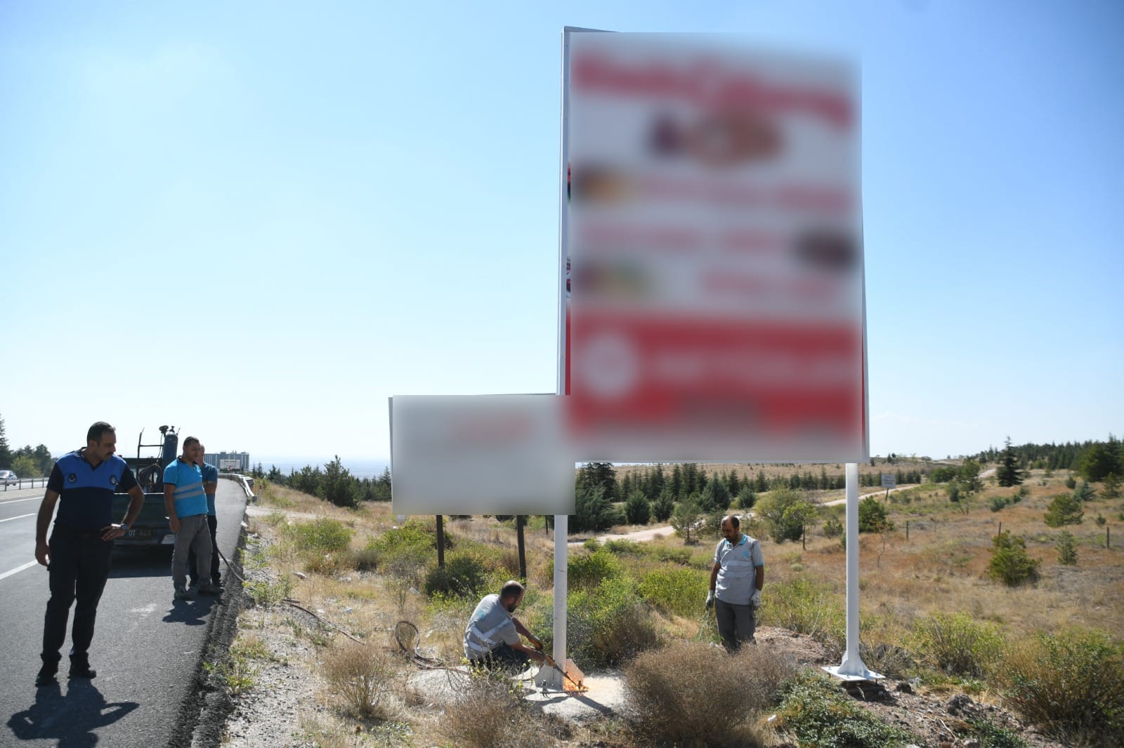 Düzensiz tabelalar tarihe karışıyor: Aksaray Belediyesi büyük temizliğe başladı!