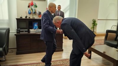 Milletvekili Kaşlı, babası Yaşar Kaşlı’nın vefatının ardından taziyeleri kabul etti.