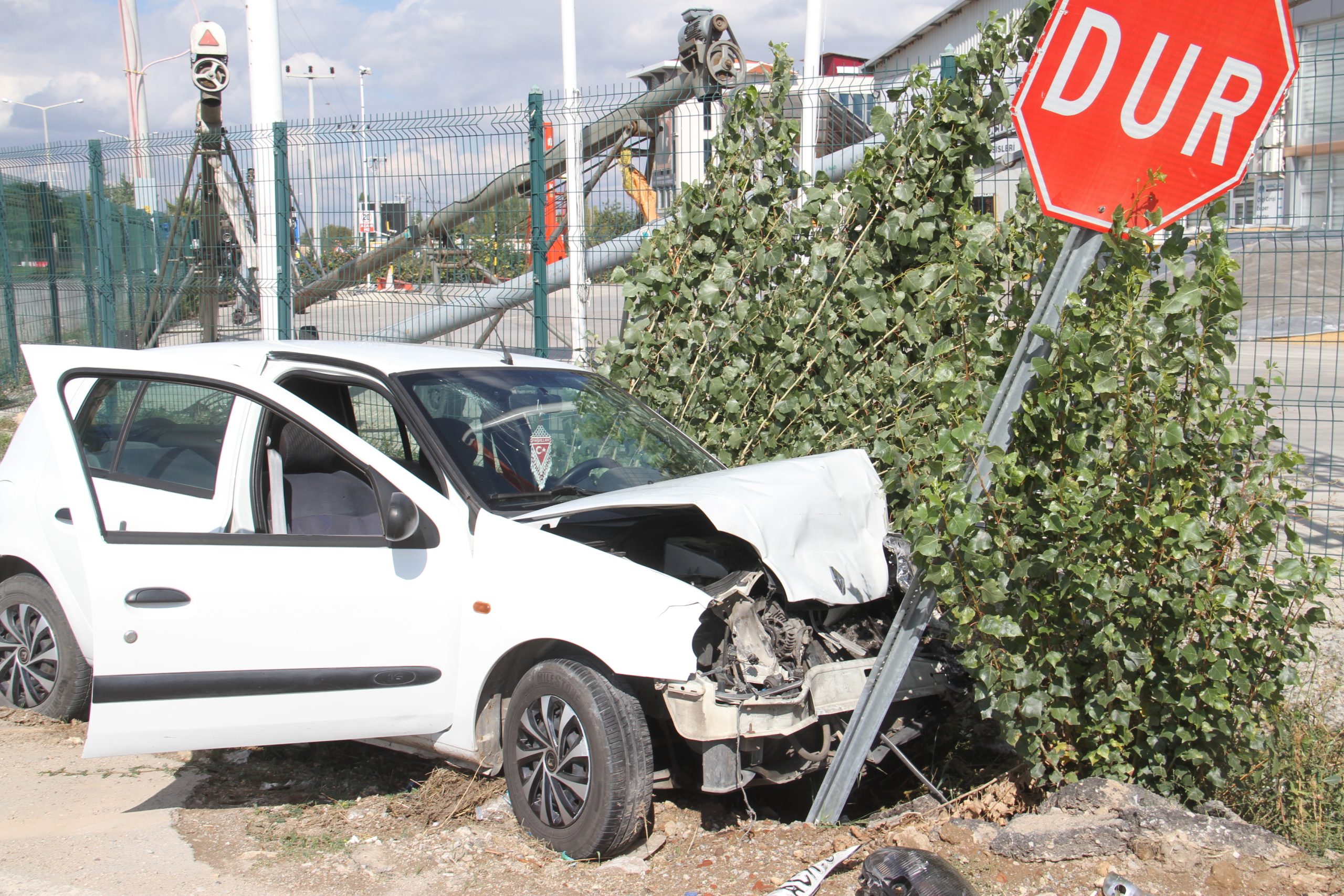 Kavşaktaki kaza anı kamerada