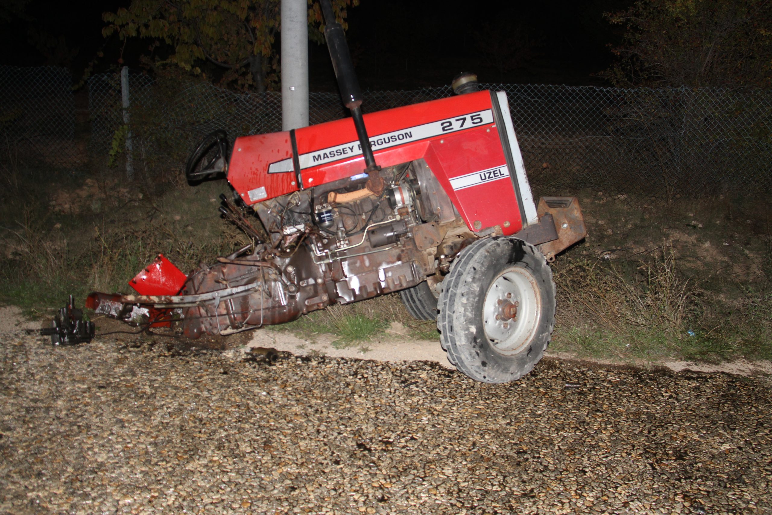 Traktör ile otomobilin çarpışması sonucu 1 kişi öldü, 1 kişi