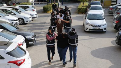 Eskişehir’de yasa dışı silah ticareti yaptıkları iddia edilen 7 şüpheli
