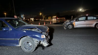 Nevşehir'in Acıgöl ilçesinde 3 otomobilin karıştığı trafik kazasında 5'i turist