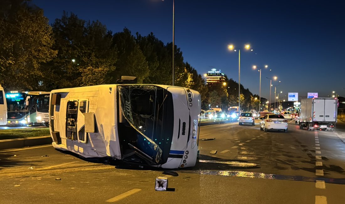 Kayseri’de minibüsle otomobilin çarpışması