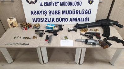 Konya’da farklı adreslerden hırsızlık yaptıkları gerekçesiyle gözaltına alınan 3 şüpheliden