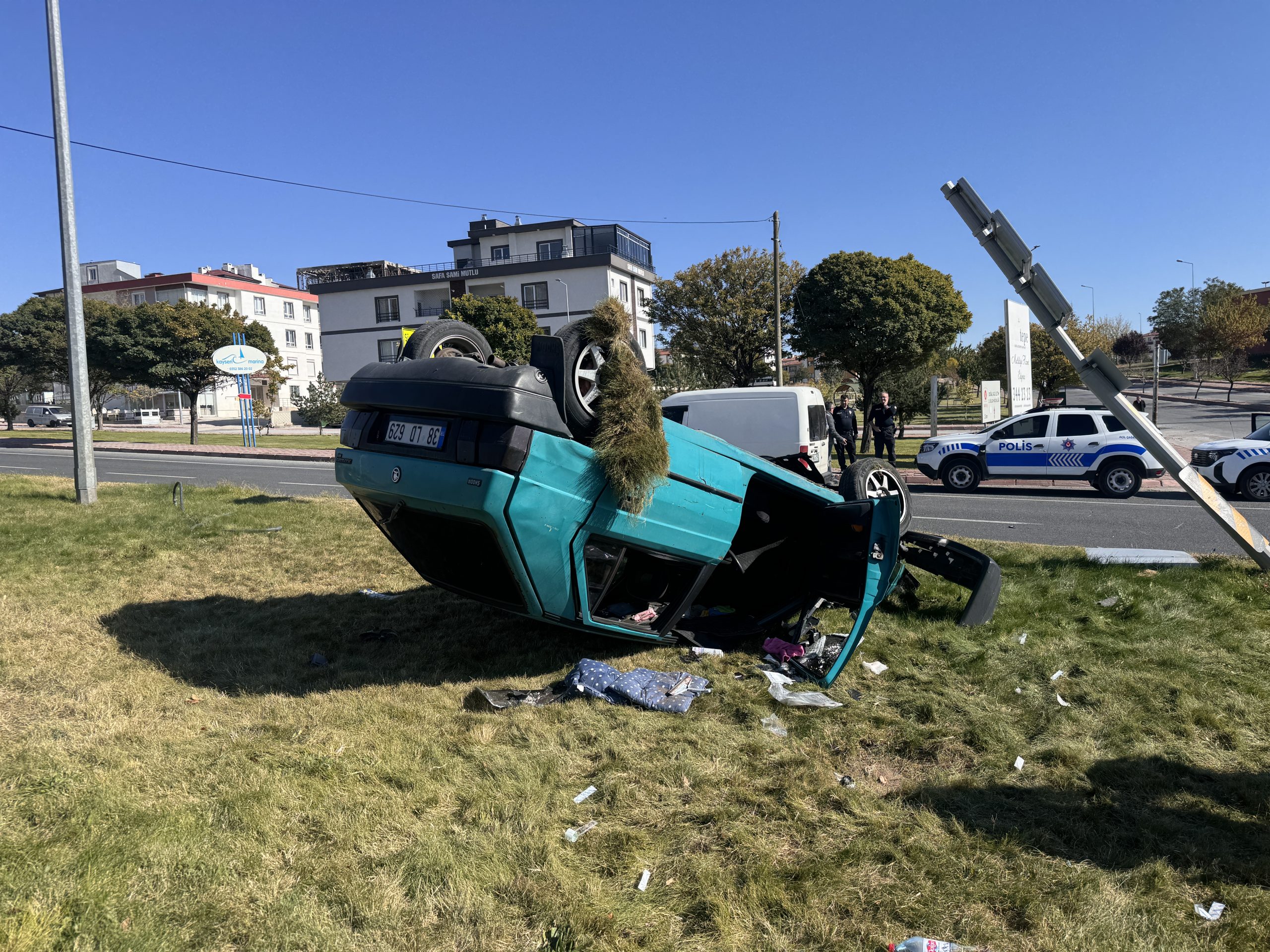 Tırla çarpışan otomobildeki 4 kişi yaralandı