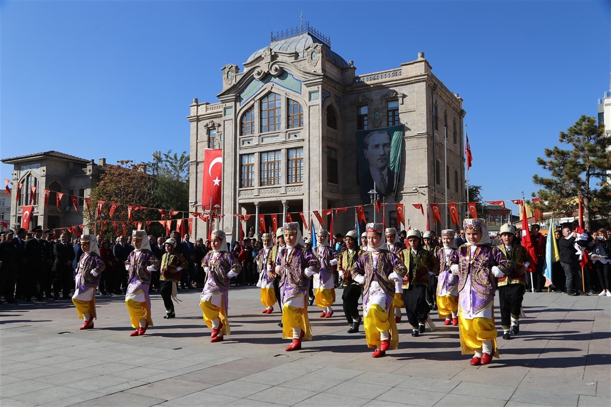 Aksaray Cumhuriyet Coşkusuna Hazırlanıyor;101. Yıl Kutlamaları Görkemli Etkinliklerle Başlıyor!