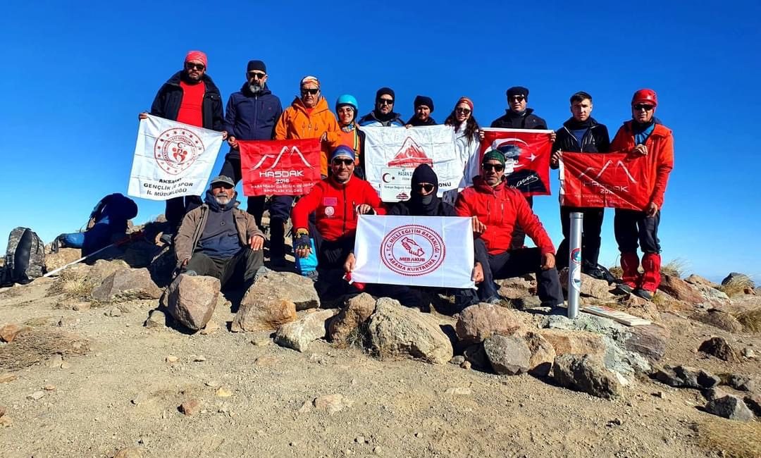 Cumhuriyet’in 101. Yılı Hasandağı Zirve Tırmanışı ile Kutlandı!