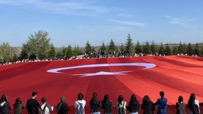 Aksaray Valiliği, Cumhuriyet’in 101. yılını coşkuyla kutlamak amacıyla halkın katılımına
