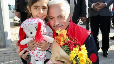 Aksaray Valisi Mehmet Ali Kumbuzoğlu, Hırkatol köyü ziyaretinde çekilen bir