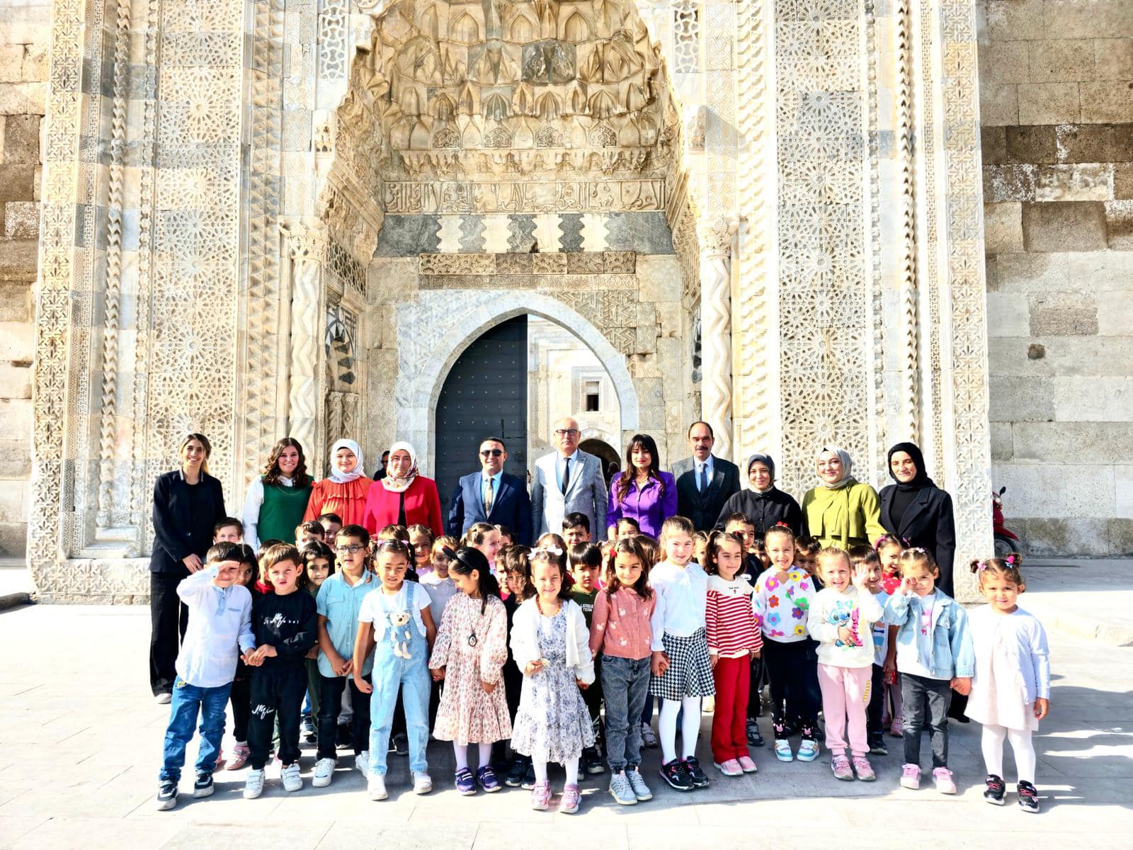 Kaymakam Melikoğlu, Veliler İle Öğrencilerin etkinliklerine katıldı