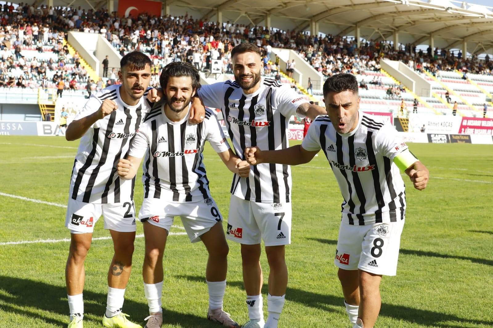 Aksarayspor yenilmezliğini korudu!