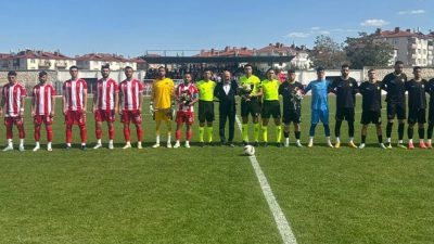 Osmanlı 1453spor, son dakika golüyle galibiyeti kaçırdı. İlk golünü 70.