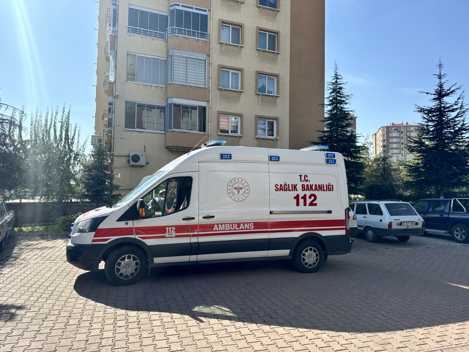 Polisten kaçarken balkondan atlayıp yaralanan hükümlü yakalandı