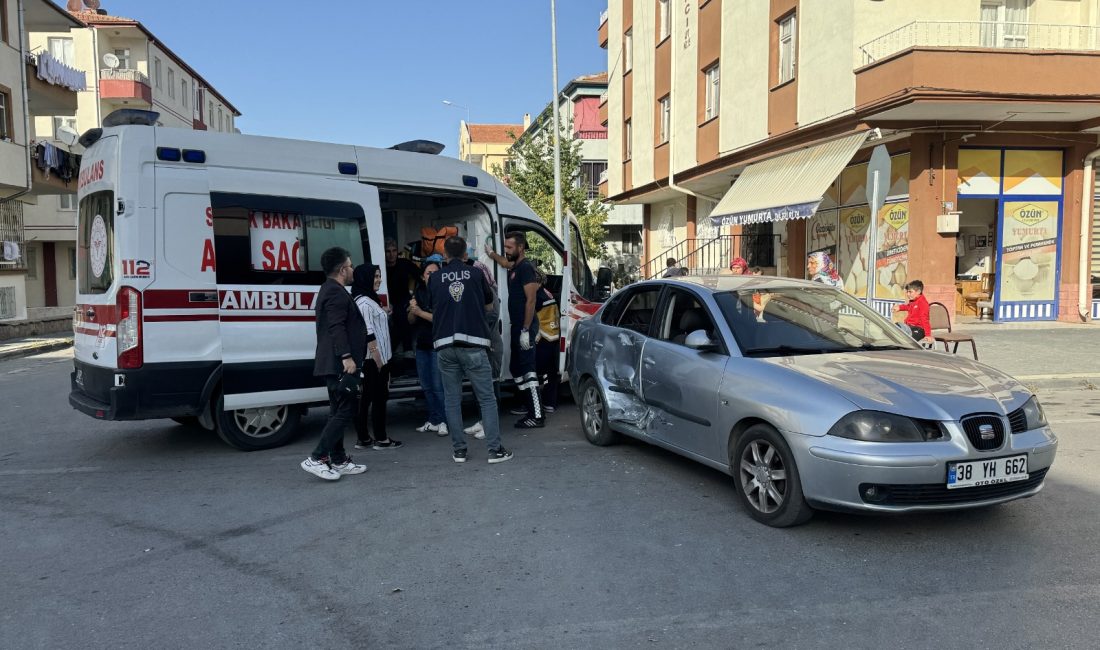 Kayseri’de otomobil ile minibüsün