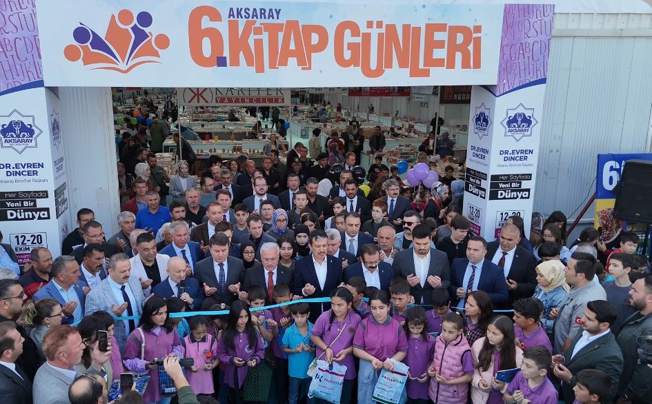 Aksaray’da 6. Kitap Günleri yoğun katılımla açıldı