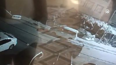 Kayseri’nin Melikgazi ilçesinde bir eve tüfekle ateş edip kaçan 2
