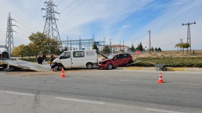 Konya’nın Kulu ilçesinde meydana gelen trafik kazalarında 5 kişi yaralandı.