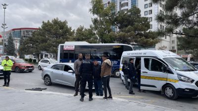 Niğde'de otomobile düzenlenen silahlı saldırıyla ilgili 6 şüpheli gözaltına alındı.