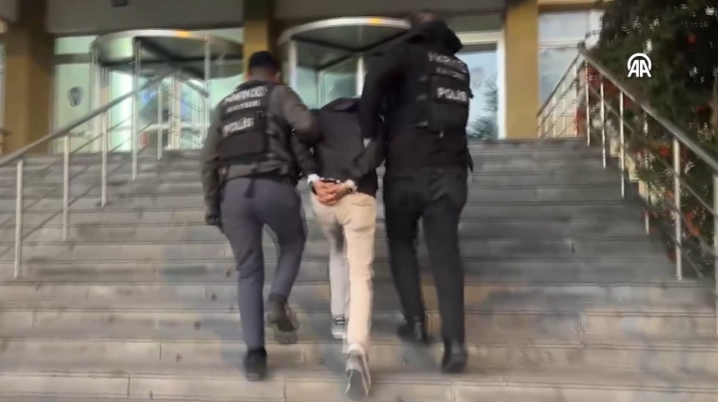 Kayseri'de bavula gizlenmiş 11 kilo 284 gram esrar ele geçirildi,