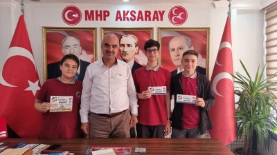 Aksaray’da MHP İl Başkanı Burhanettin Karataş, üç öğrenci tarafından ziyaret