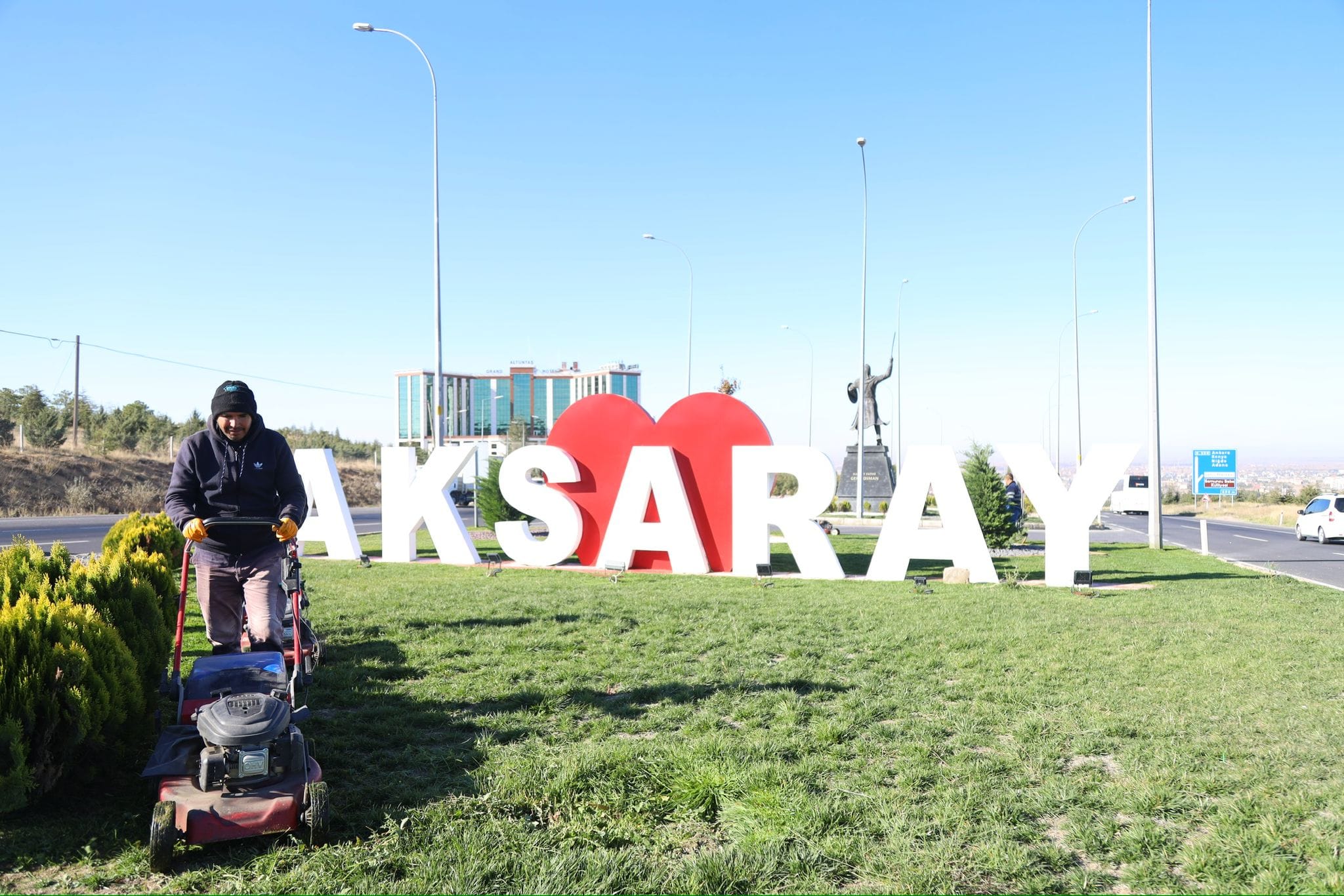 Aksaray’da yeşil alanlar korunuyor, Peyzaj çalışmaları devam ediyor