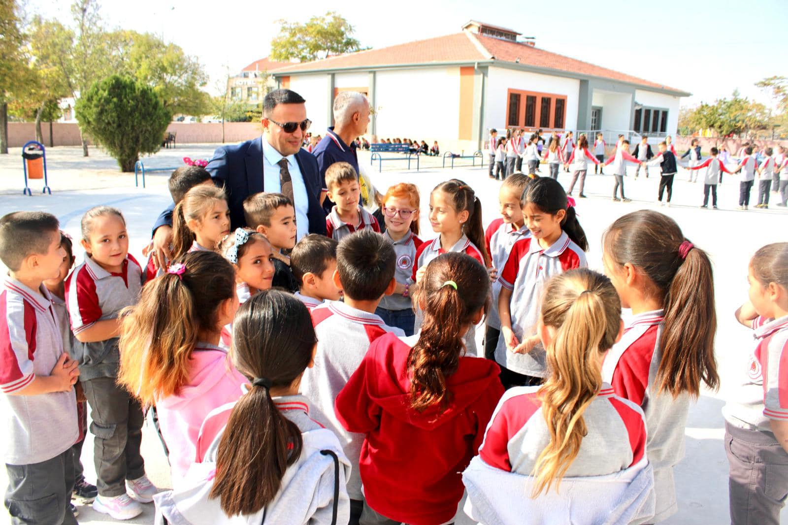 Sultanhanı’da sözler tutuldu; Çocuklar hediyelerine kavuştu