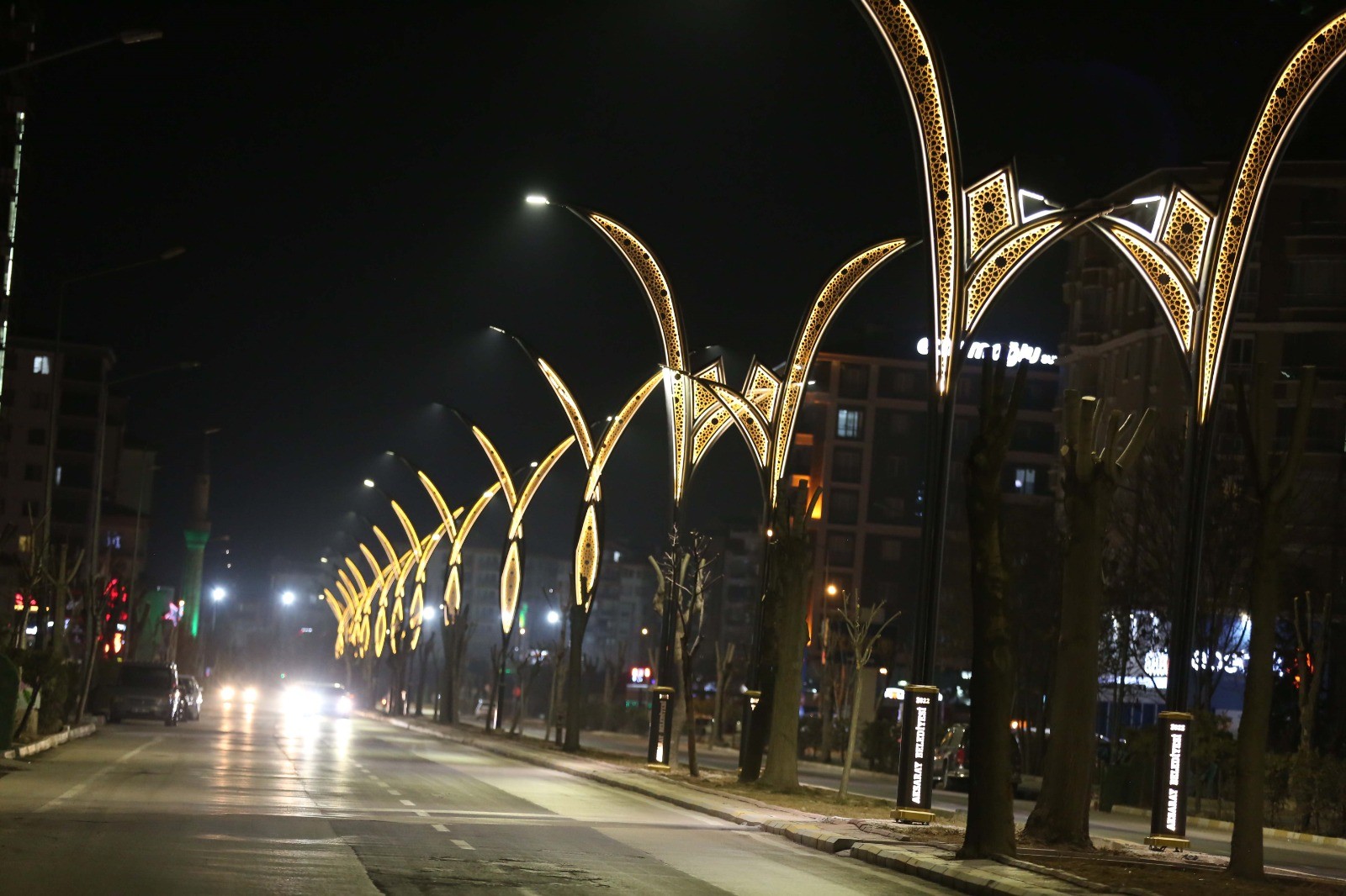 Acem caddesi led aydınlatmalarla donatılıyor