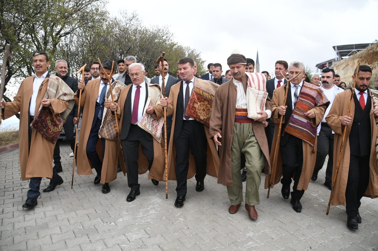 Yunus Emre’yi anmak için bir araya geldiler: Tasavvufun sesi Ortaköy’de yankılandı!