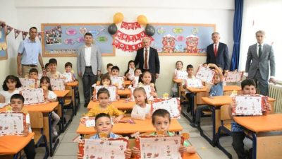 20 milyondan fazla öğrenci, bugün itibarıyla 9 günlük bir ara