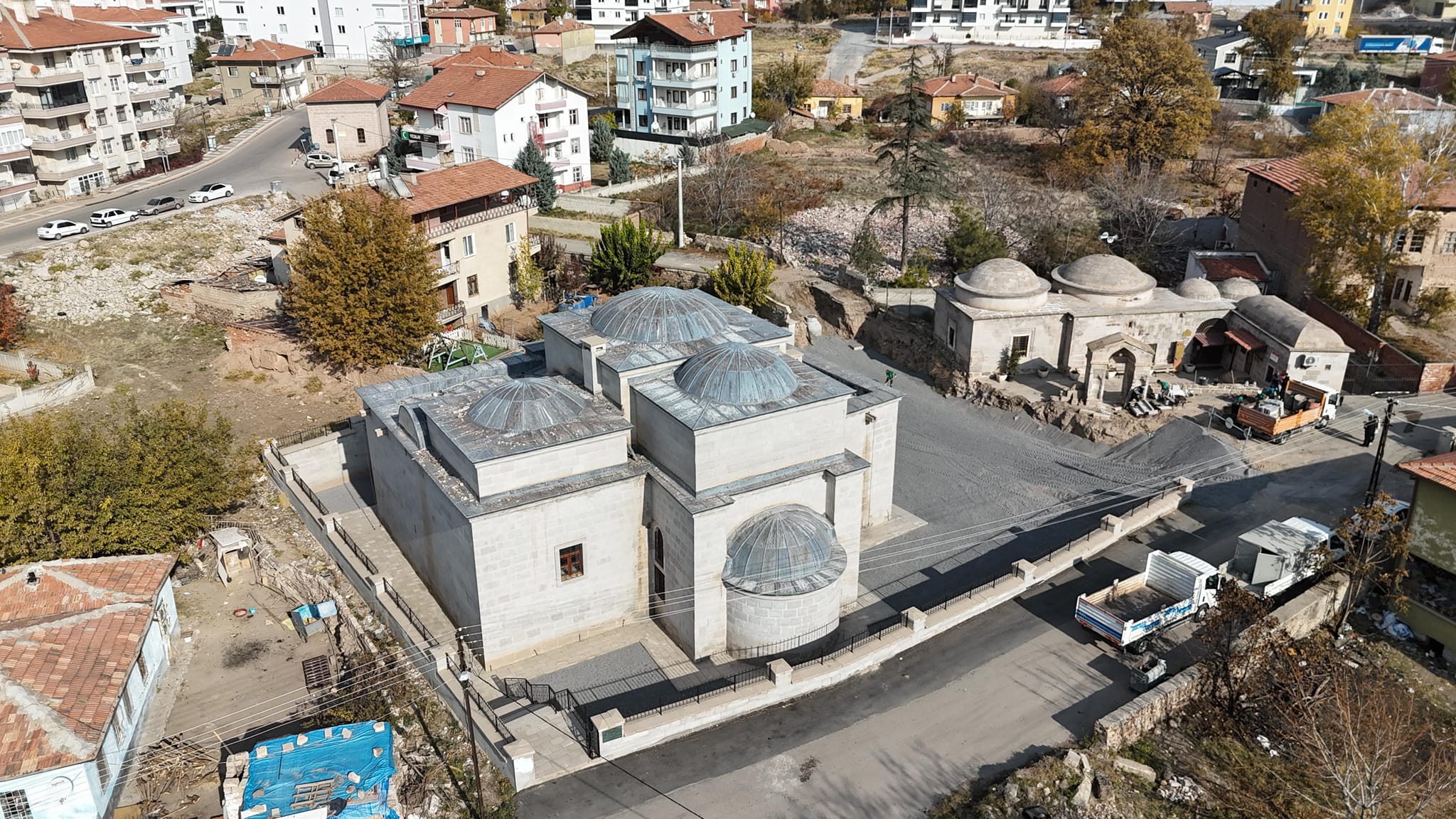 Melik Mahmut Gazi Hangah’ı ve Yusuf Hakiki Baba Türbesi’nde çevre düzenlemesi