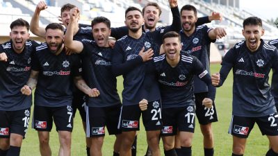 11 haftada 28 puanla liderlik koltuğundaki