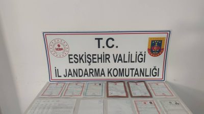 Eskişehir’in Odunpazarı ve Seyitgazi ilçelerinde jandarma tarafından düzenlenen tefecilik operasyonunda