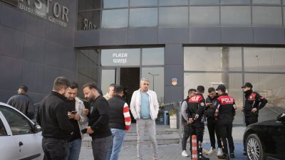 Ankara’nın Yenimahalle ilçesinde çıkan silahlı kavgada 1 kişi öldü, 1